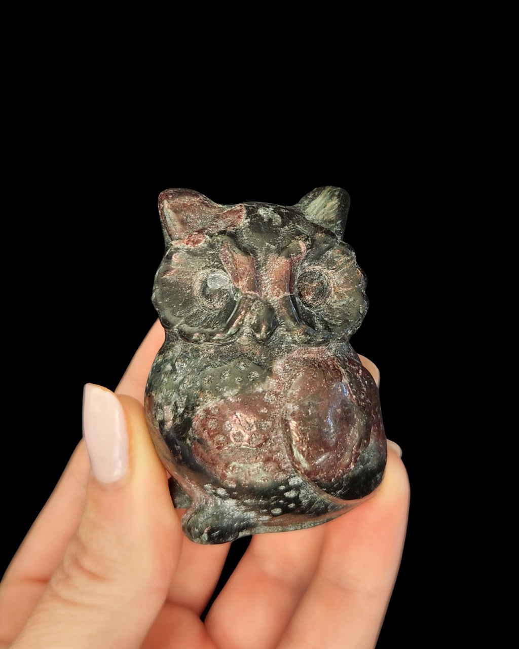 Owl - Garnet