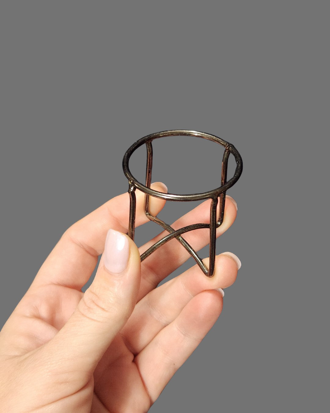 Round Sphere Stand - Black