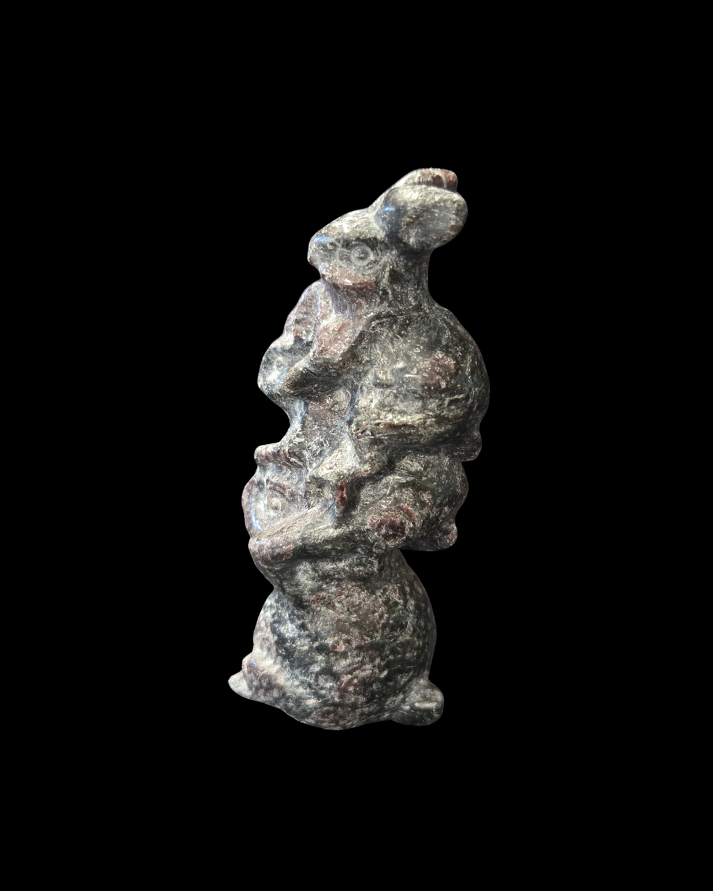 3 Rabbits - Garnet