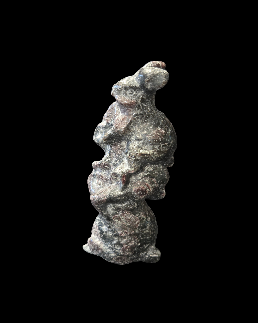 3 Rabbits - Garnet